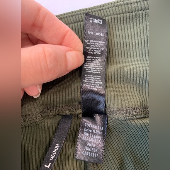 Koral Drive High Rise Rib Legging in Juniper Size Medium - Picture 7 of 10